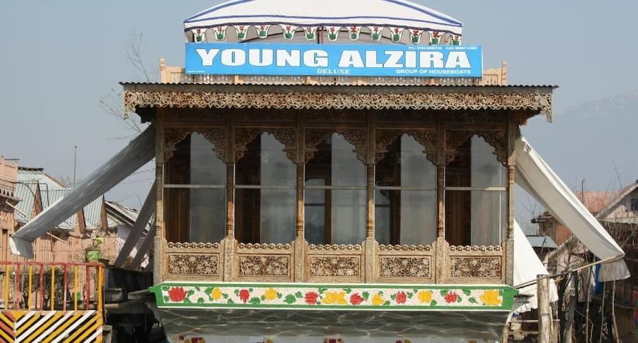 undefined Young Alzira Group of Houseboats 4